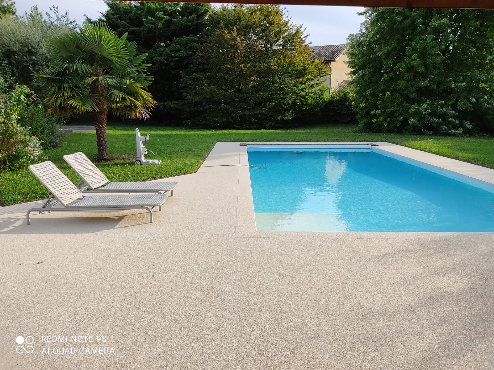 Moquette de pierre pour terrasse extérieure - Solest Résine